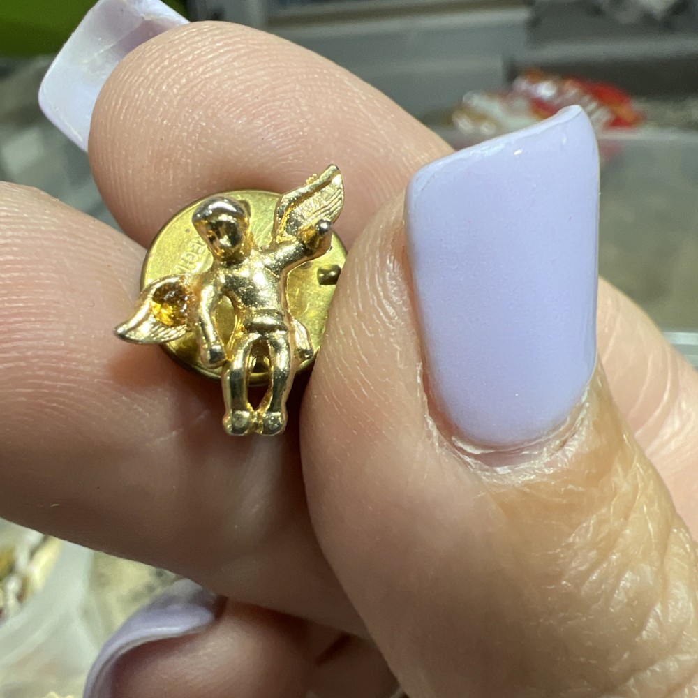 Vintage Angel Gold Tone Metal Lapel pinback Hat Pin
