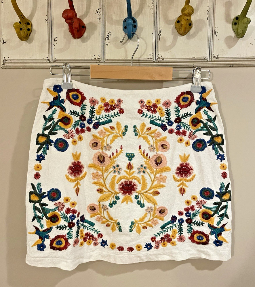 Altar'd State Linen Blend Boho White Embroidered Floral Mini Skirt Medium M