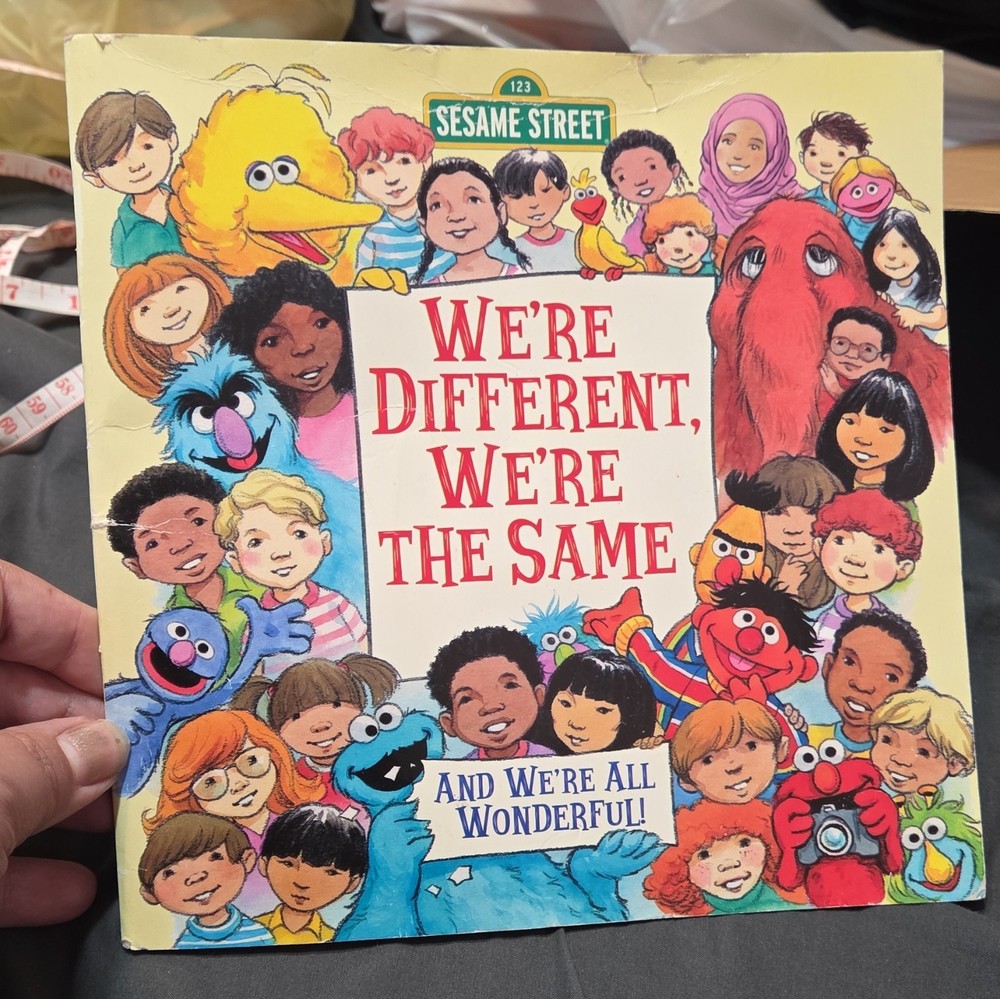 Vintage: Sesame Street We're Different, We're the Same Bobbi Jane Kates PB 1992