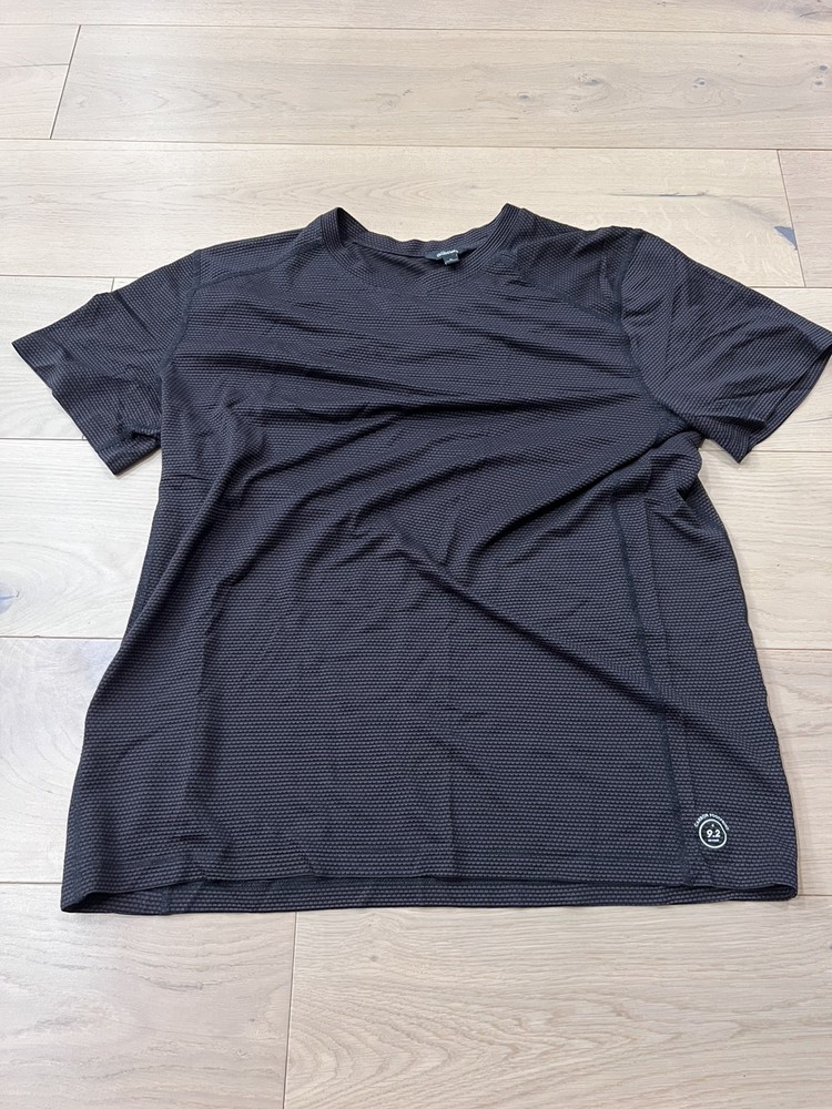 Allbirds Natural Run Shirt Mens Size XL Black Merino Wool Mesh Carbon Footprint
