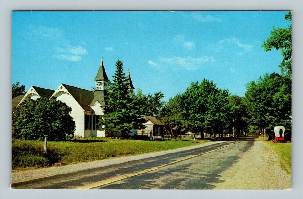 Huron City MI, Wm. Phelps Memorial Museum Covered Wagon Chrome Michigan Postcard