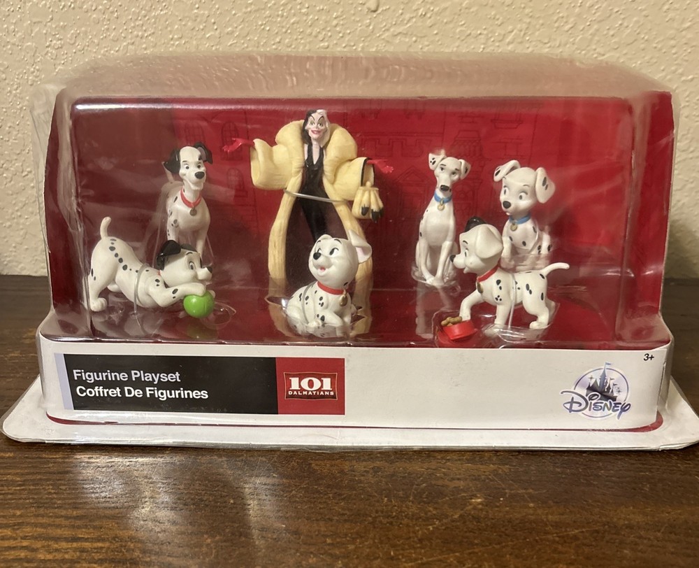 NEW! Disney Store 101 DALMATIANS 7 Piece Figurine Playset