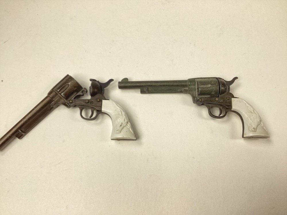 Vintage 2 Marx Miniature Six Shooter Western Colt Revolver Metal Gun Toy  NICE