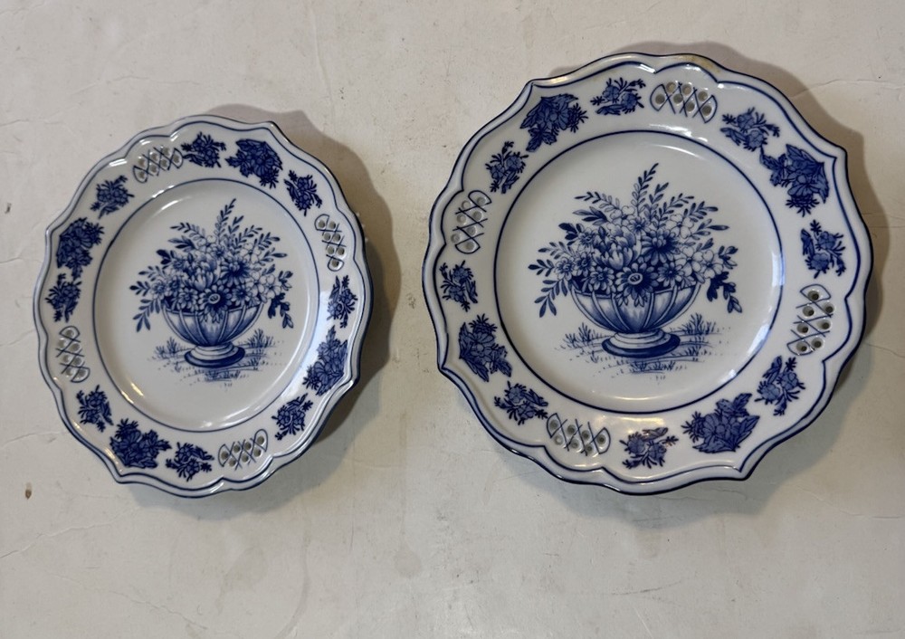 Blue Willow Copenhagen Set Of Two Wall Hanging Plates 8 In. Diameter
