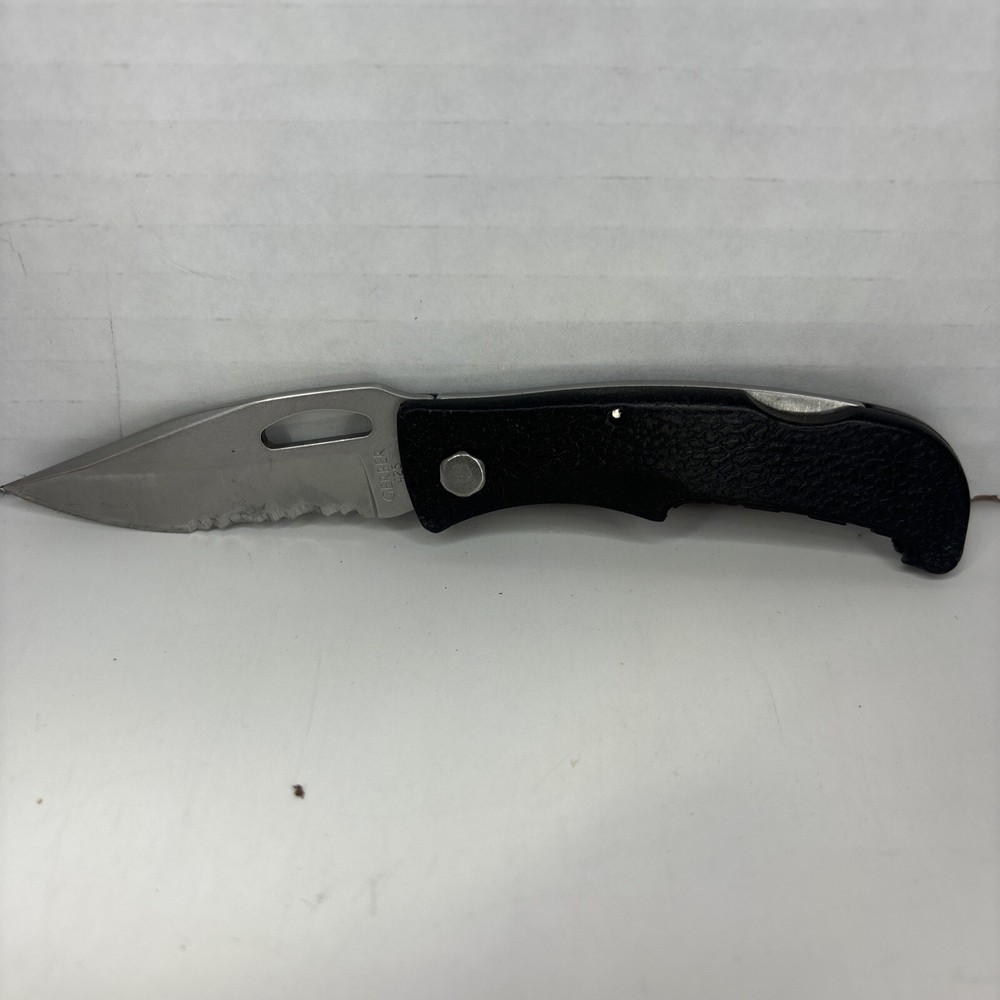 Gerber 425 EZ Out Jr. Pocket Knife Lockback Combo Edge Blade USA Made Good Snap