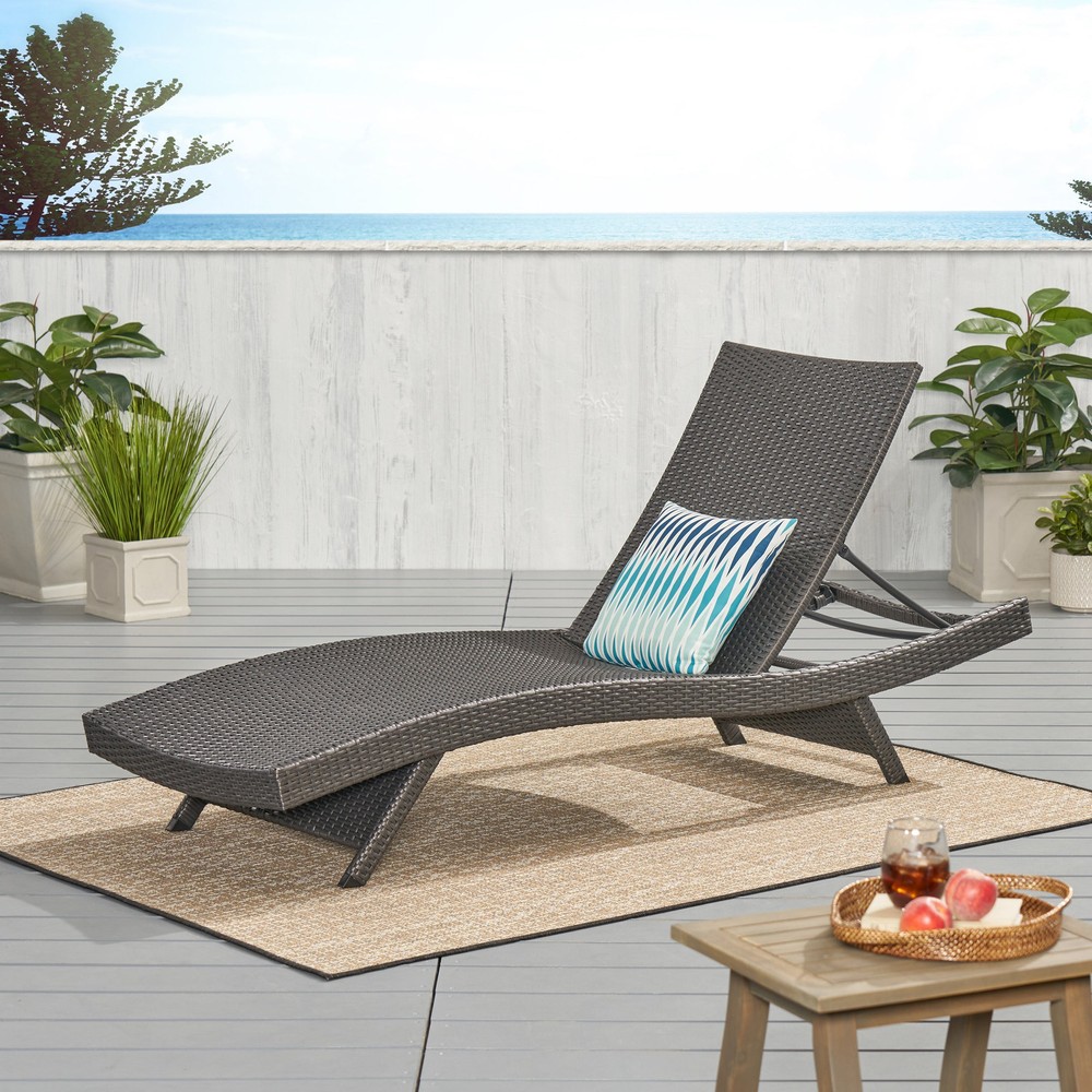 Salem Wicker Outdoor Chaise Lounge for Stylish Patio Comfort
