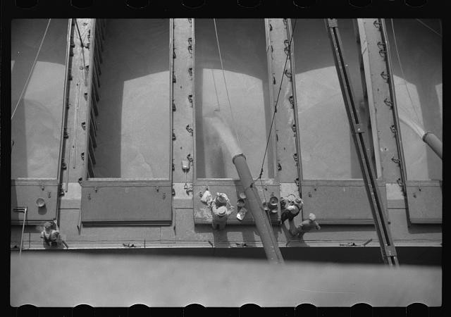 Photo:Superior Wisconsin 1941 Loading Grain Boat Cargo Hold Workers