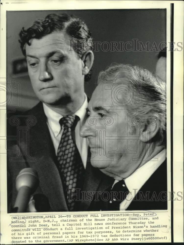1974 Press Photo Representative Peter Rodino and John Doar at news conference