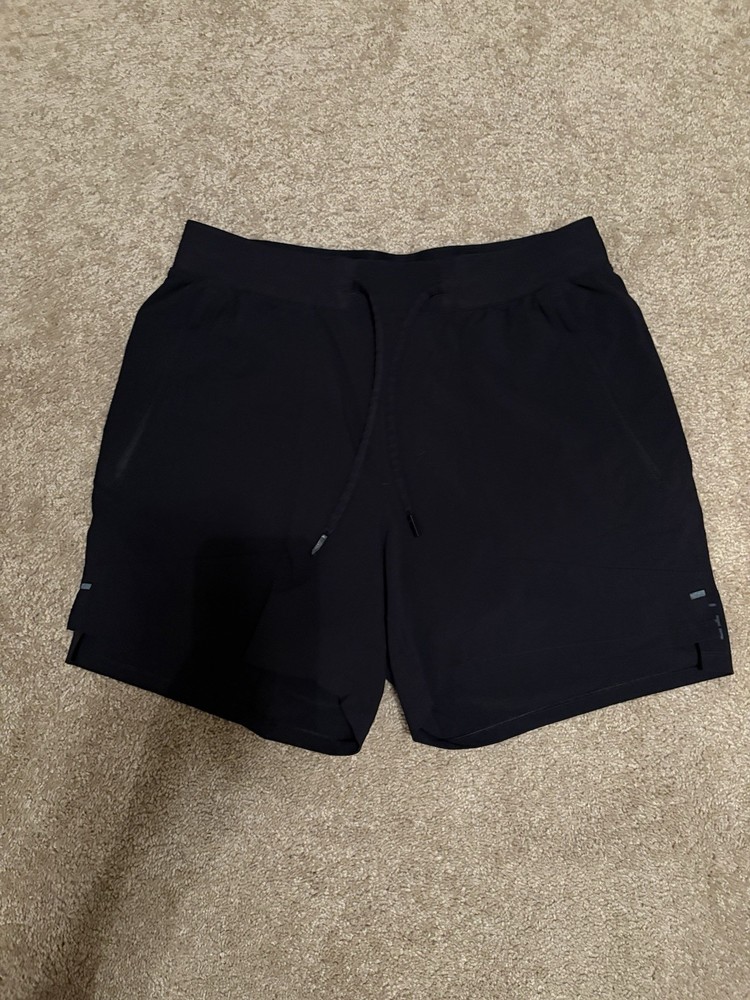 Men’s LULULEMON Liscence To Train Short 5” Medium BLACK