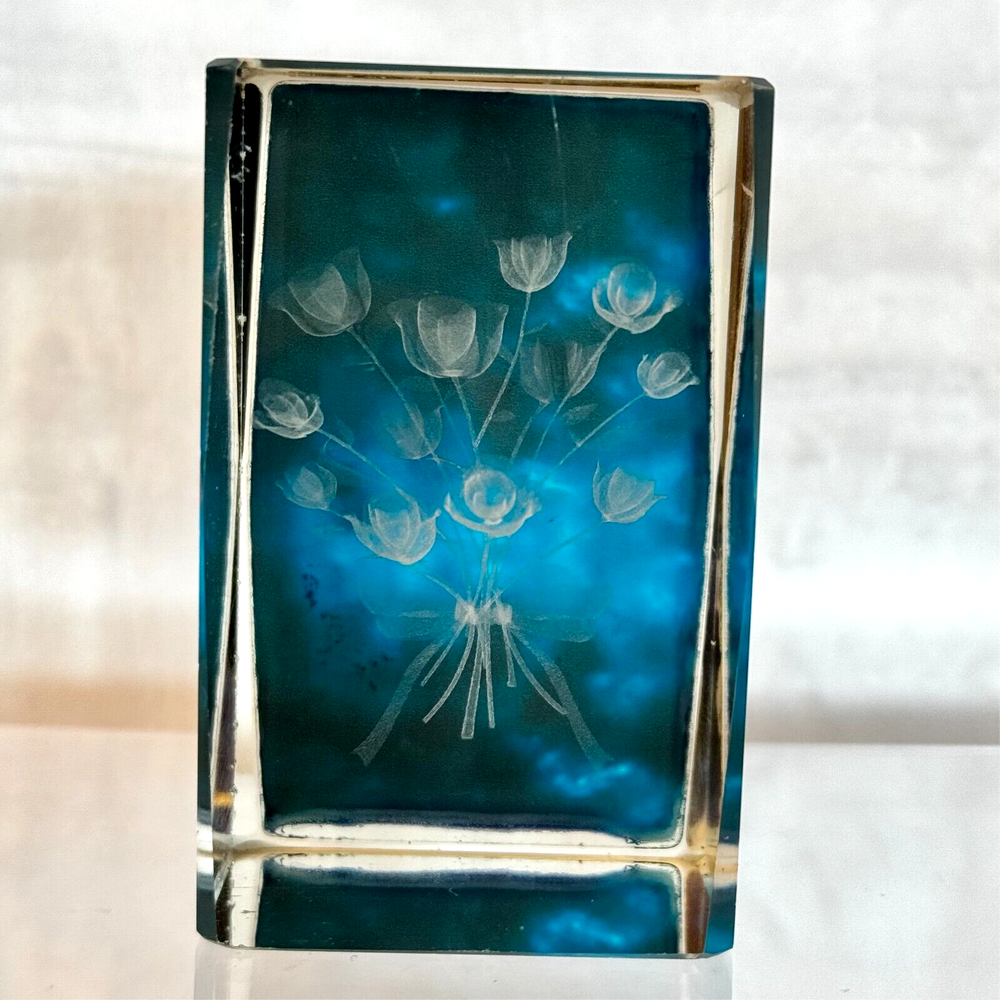 Crystal Art Glass Flowers 3D Laser Etched Hologram Paperweight 3x2