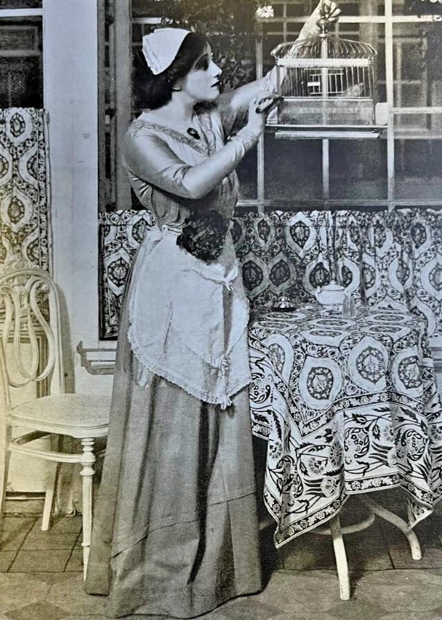 1910 Vintage Illustration Actress Laurette Taylor As Maid in The Girl In Waiting