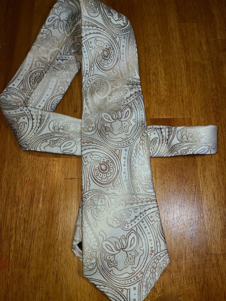 Sean John Extra Long Silk Tie in Cream Silver Paisley for Men
