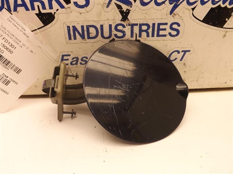 WINDSTAR  2001 Fuel Filler Door 155804