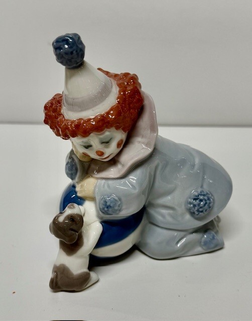 Retired Vintage Lladro Figurine #5278 Pierrot Clown With Puppy Dog & Beach Ball