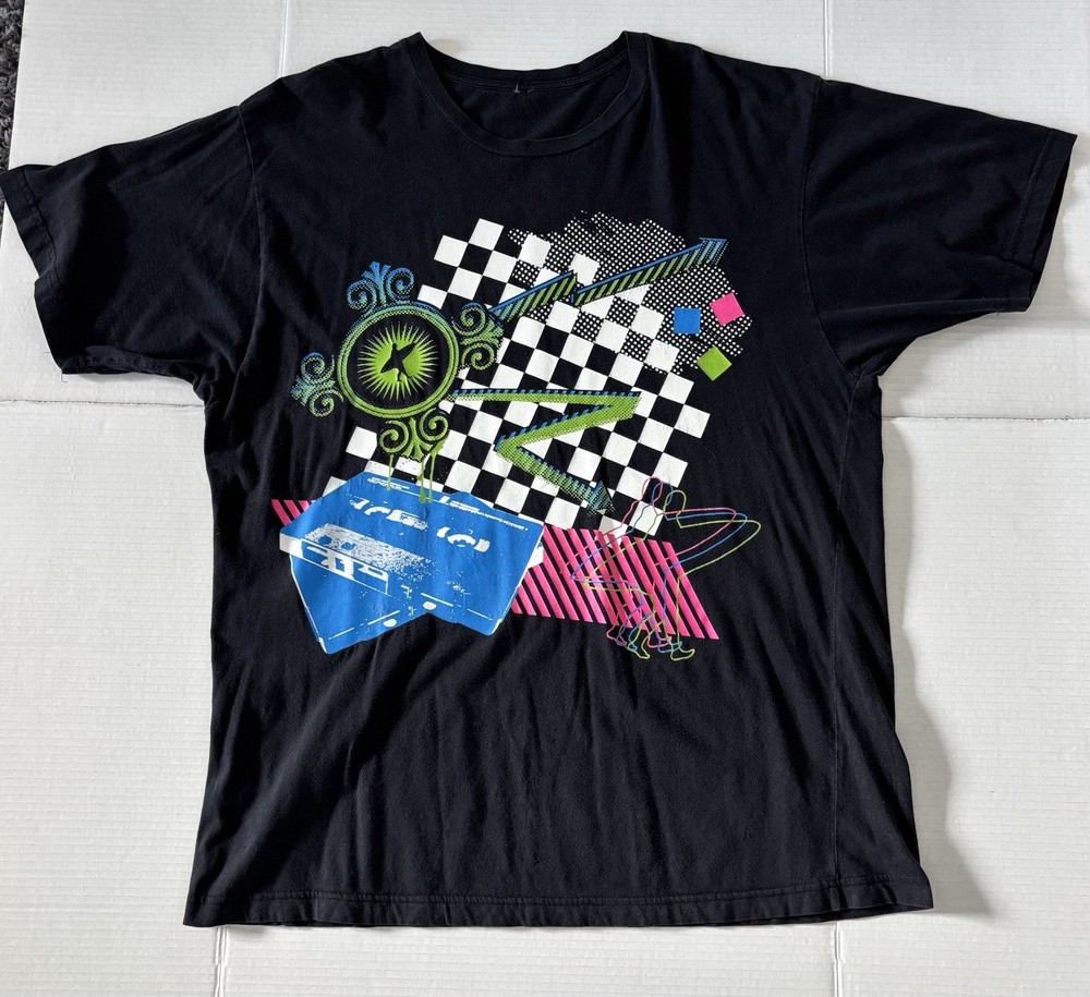 Vintage T-Shirt Black Neon Checkered  Abstract Graphic Grunge 90s Style XL?-image