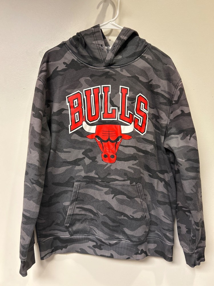 Chicago Bulls NBA Ultra Game Men's Camo Hoodie Size Large