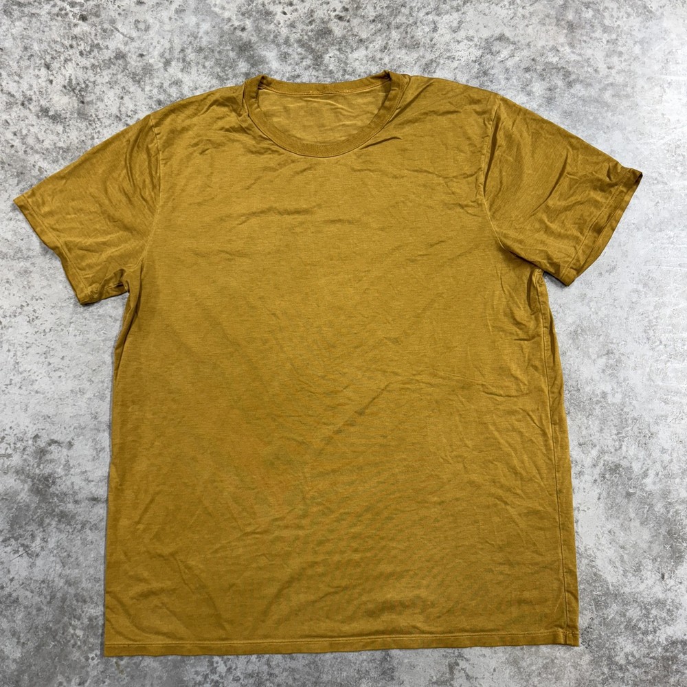 Lululemon Shirt Mens 2XL Yellow Fundamental tee performance stretch casual gym