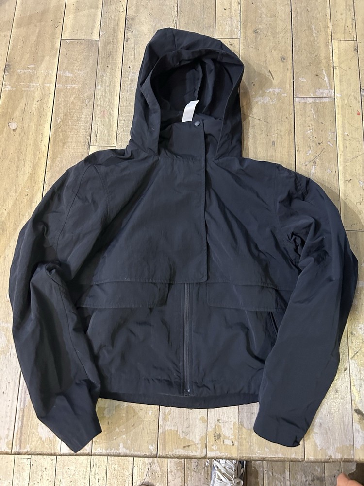 Size 4 / XS - Lululemon Always Effortless Jacket Water Resistant - Black