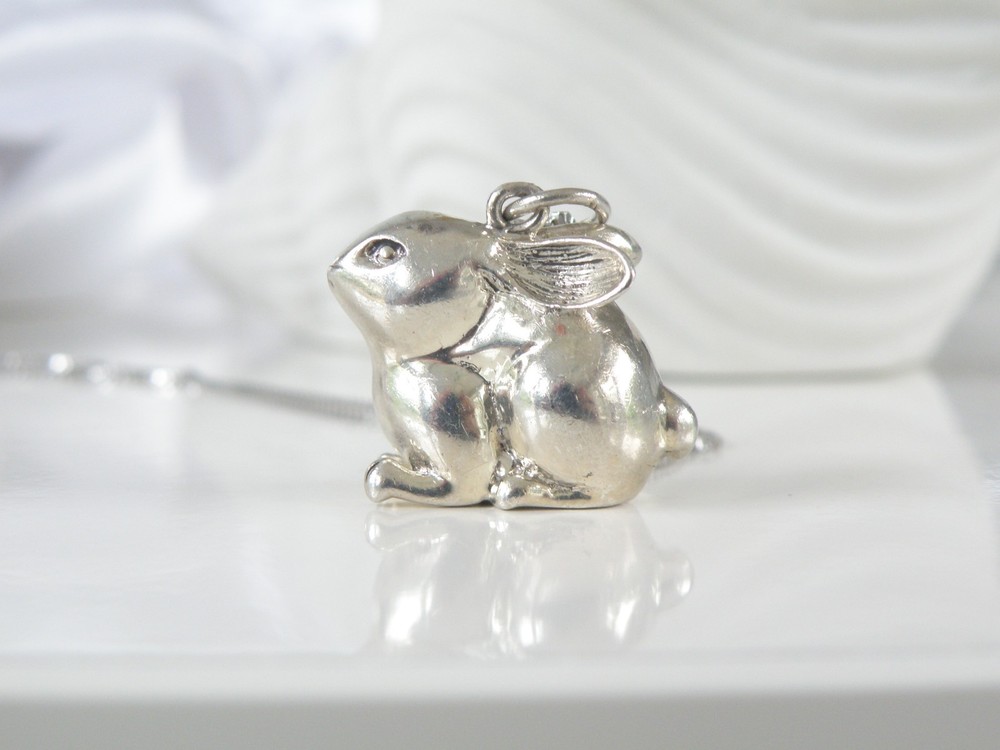 Vintage Sterling Silver 925 Puffy Bunny Rabbit Pendant Necklace