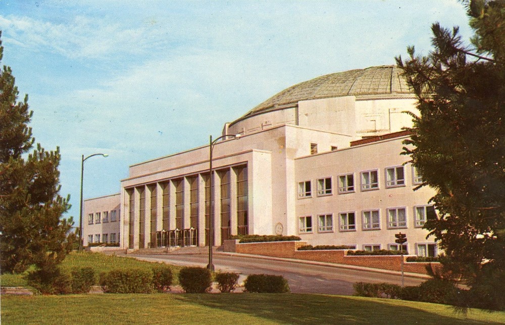 Auditorium, Latter Day Saints Headquarters, Independence, Missouri --POSTCARD