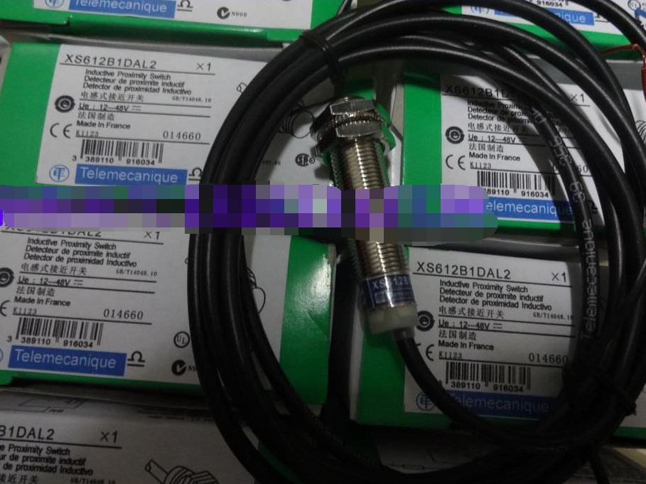 NEW IN BOX proximity switch XS612B1DAL2 #F22