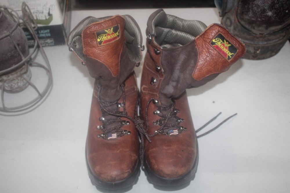 Thorogood 804-326B Steel Toe Work Boots Men's Size 10.5 EEE Wide Free Shipping