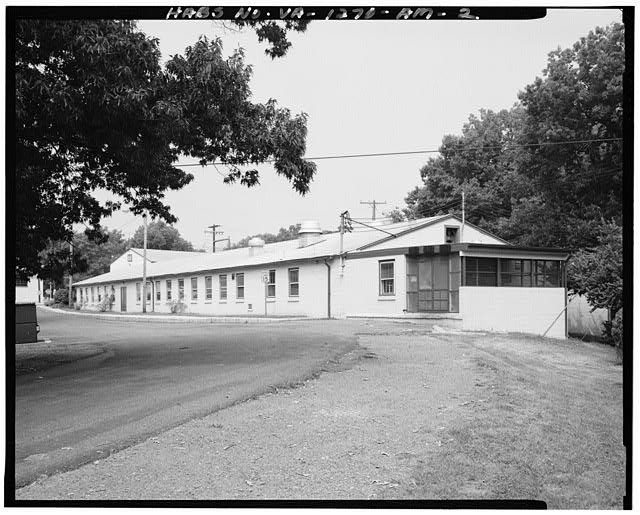 2. BUILDING 550. VIEW NORTHWEST. - Arlington Hall Station, Building No. 550,