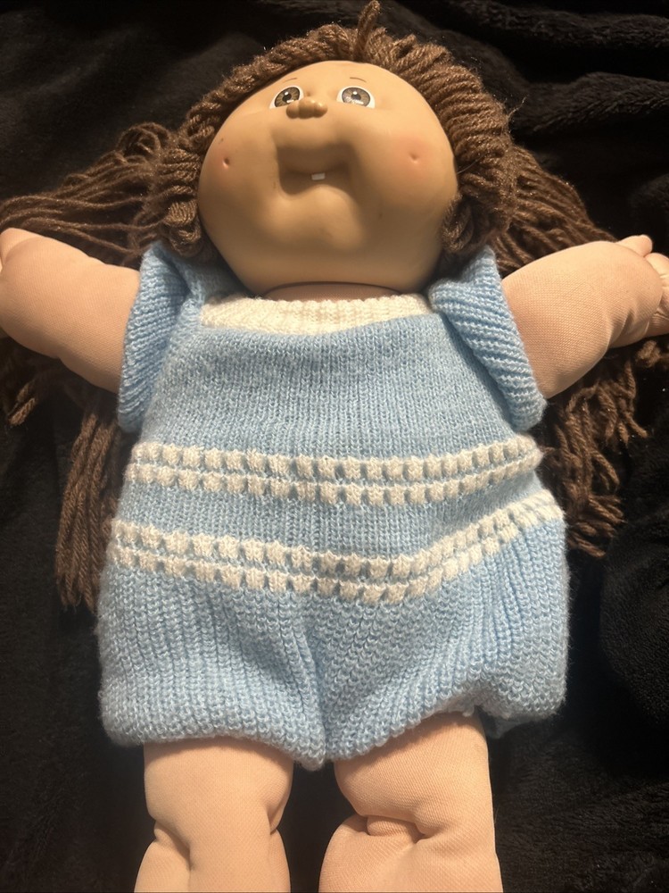 1978-1982 Cabbage Patch Doll #27 Bold Blue Signature