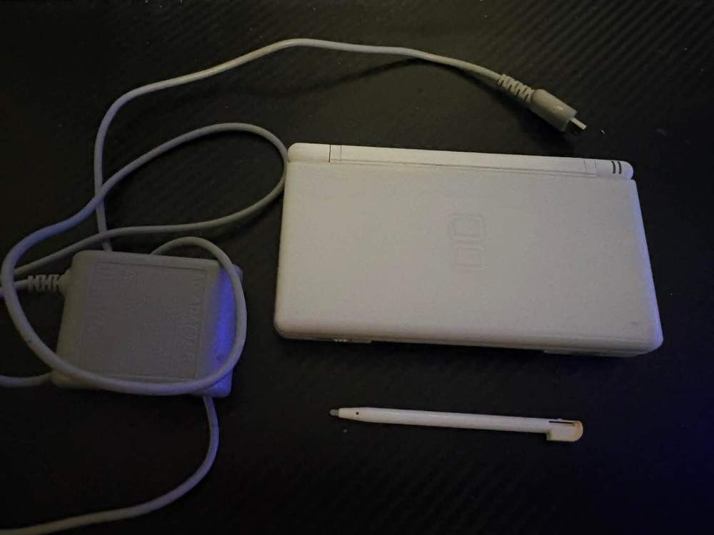 Nintendo DS Lite Handheld System - White