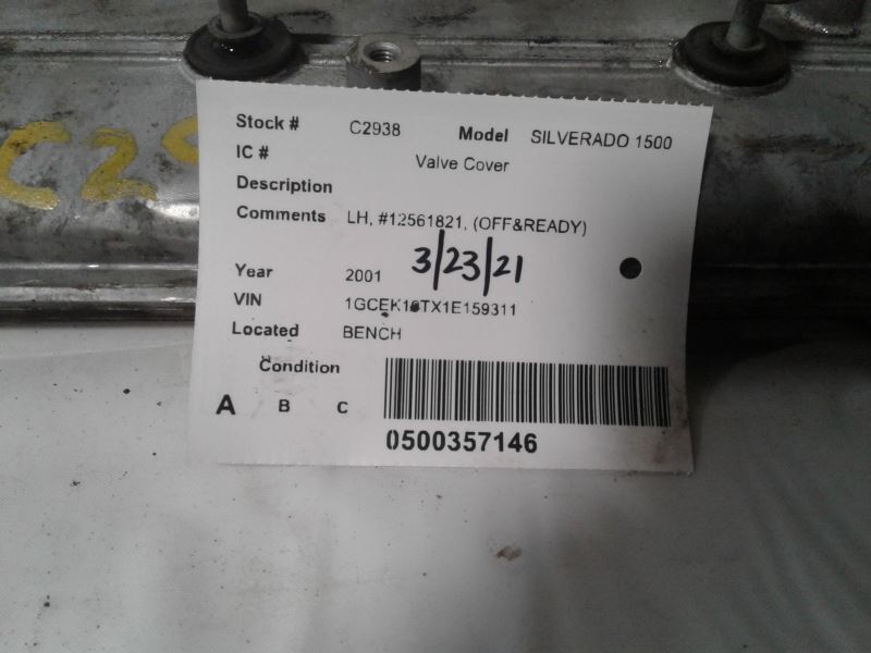 SILVRDO15 2001 Valve Cover 1378854
