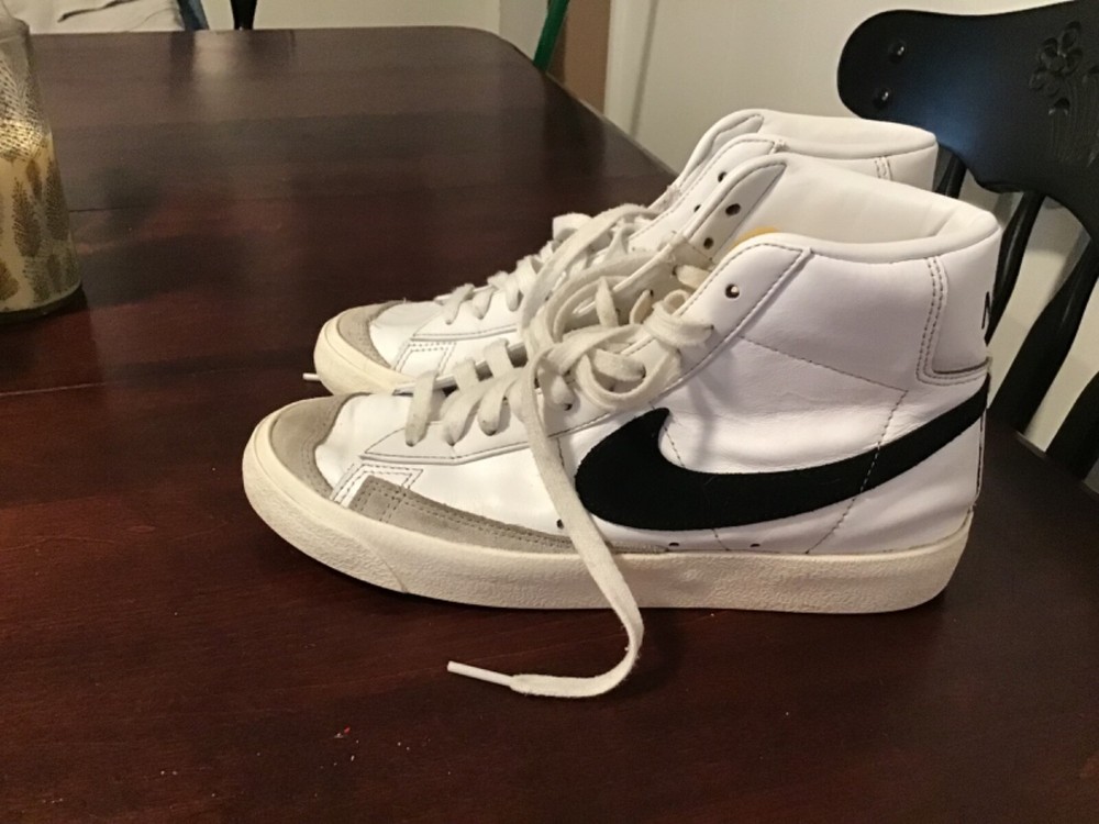 Size 7.5 - Nike Blazer 77 Vintage Mid White Black W