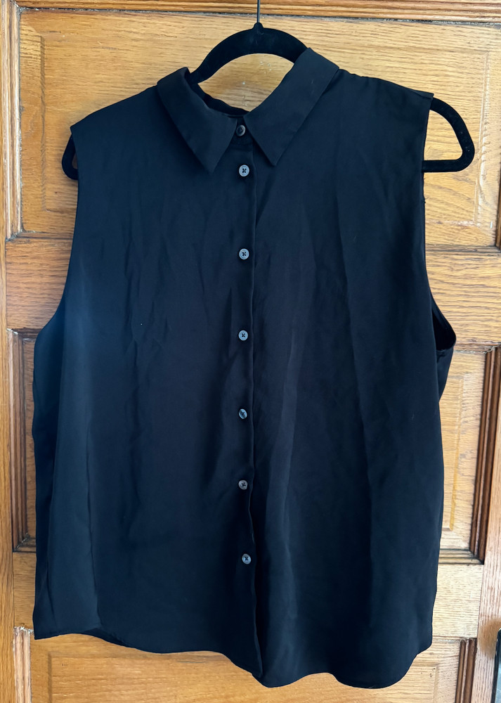 Banana Republic Womens XL Black Sleeveless Button Front Blouse Collared Top
