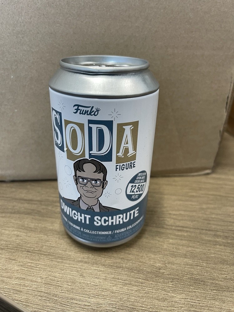 Funko Vinyl Soda Figure Dwight Schrute Chase Pumpkin Head LE 2000 The Office