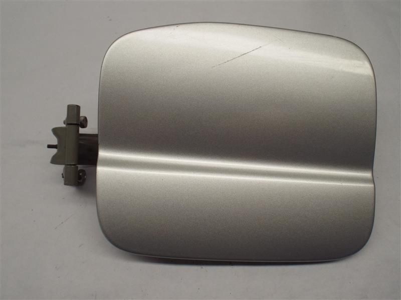 FORESTER  2004 Fuel Filler Door 195620