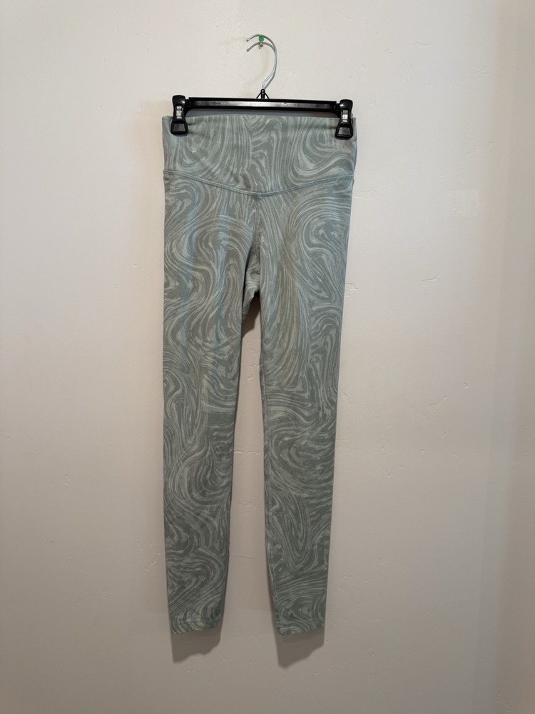 Old Navy Extra High-Waisted PowerChill Leggings