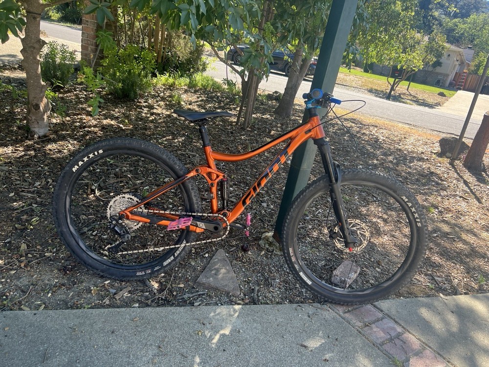 Giant Stance Shimano Full Suspension Mountain Bike - Reg. $1500