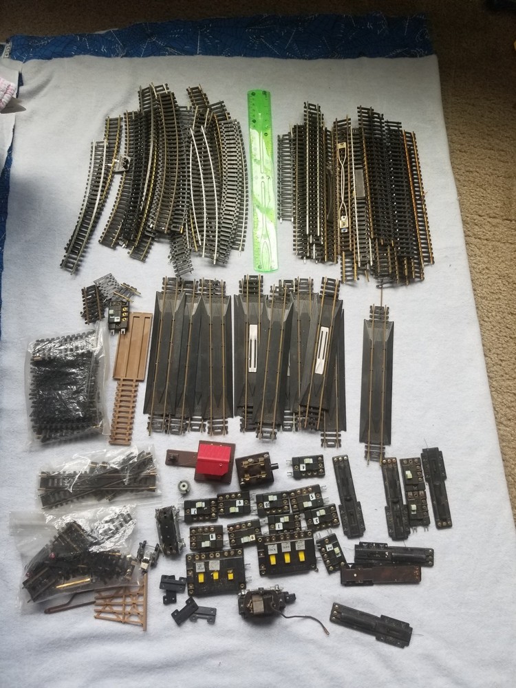 Large lot vtg Atlas snap train track HO scale curve straight connector part