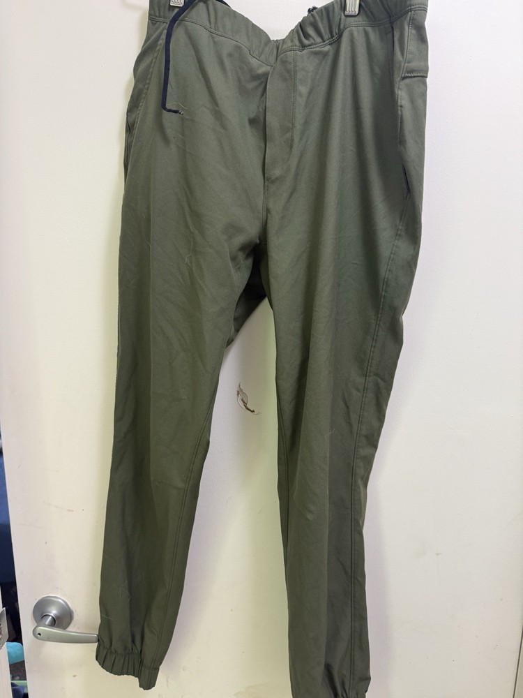 Men's Olive Jogger Activewear Pants with Drawstring and Pockets