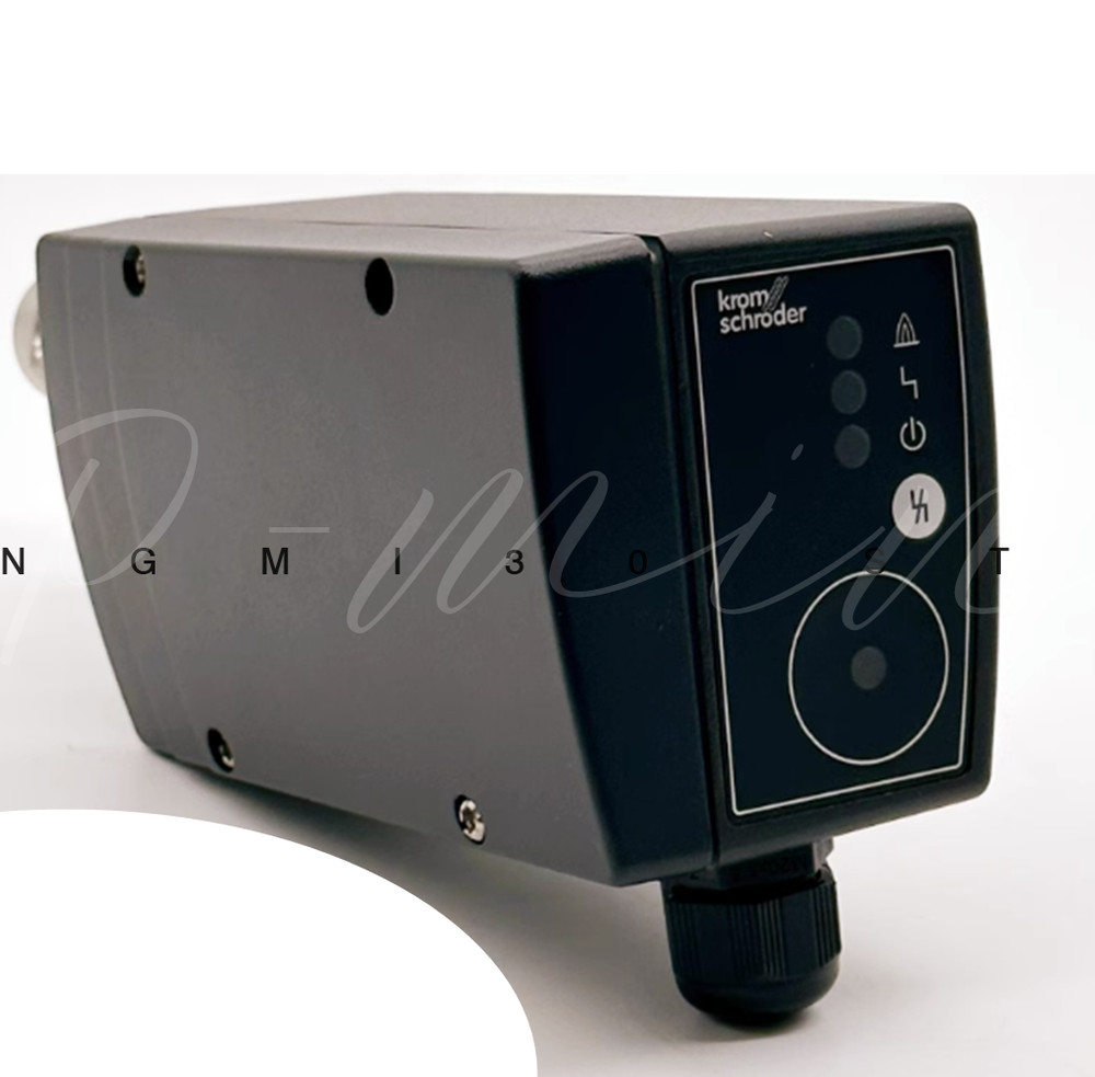 1pc NEW Flame Detector UVC1D1G1A DHL or FedEX