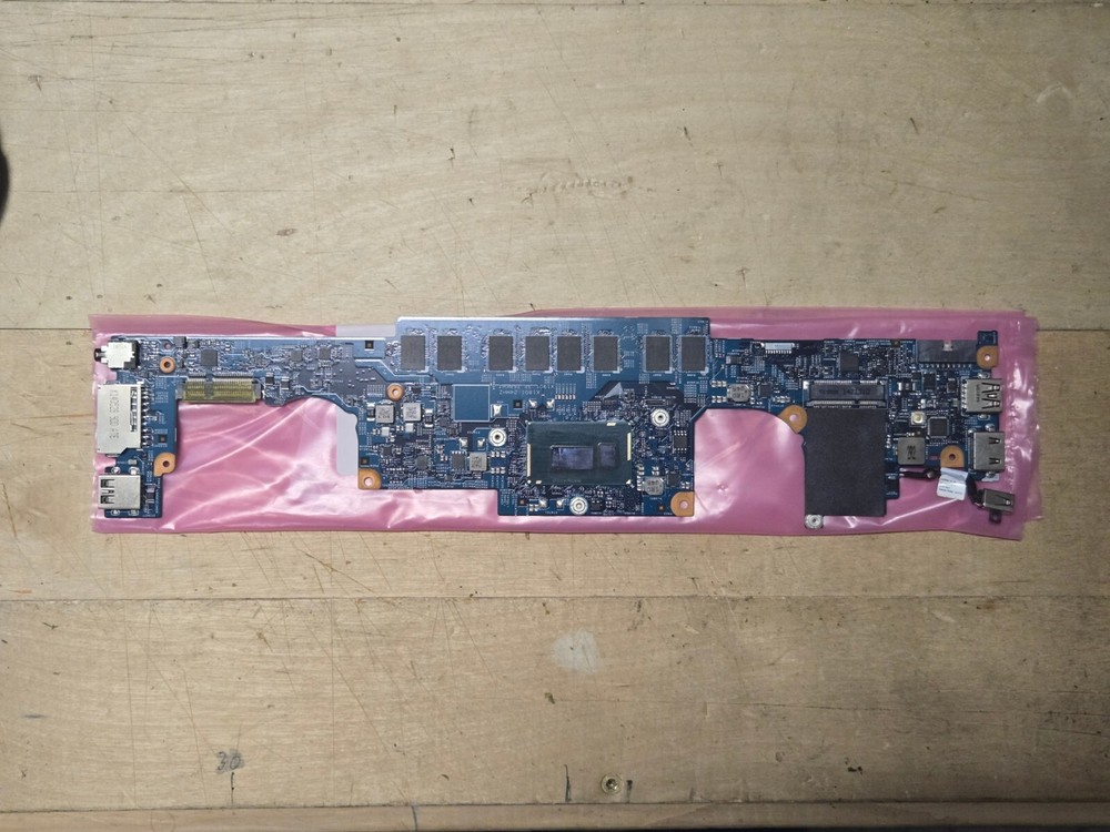 Dell Inspiron 14 7437 Motherboard i7-4510U 2.0GHz 8GB NT27R