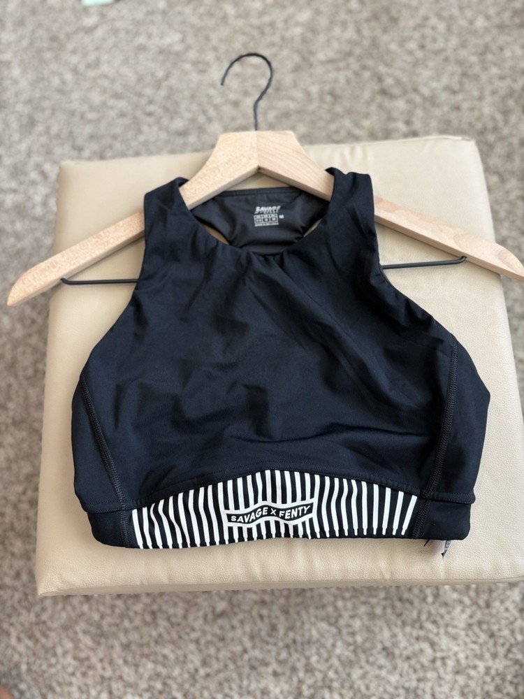 Savage X Fenty Sport Black/White Striped Logo Racerback Pullover Bra M