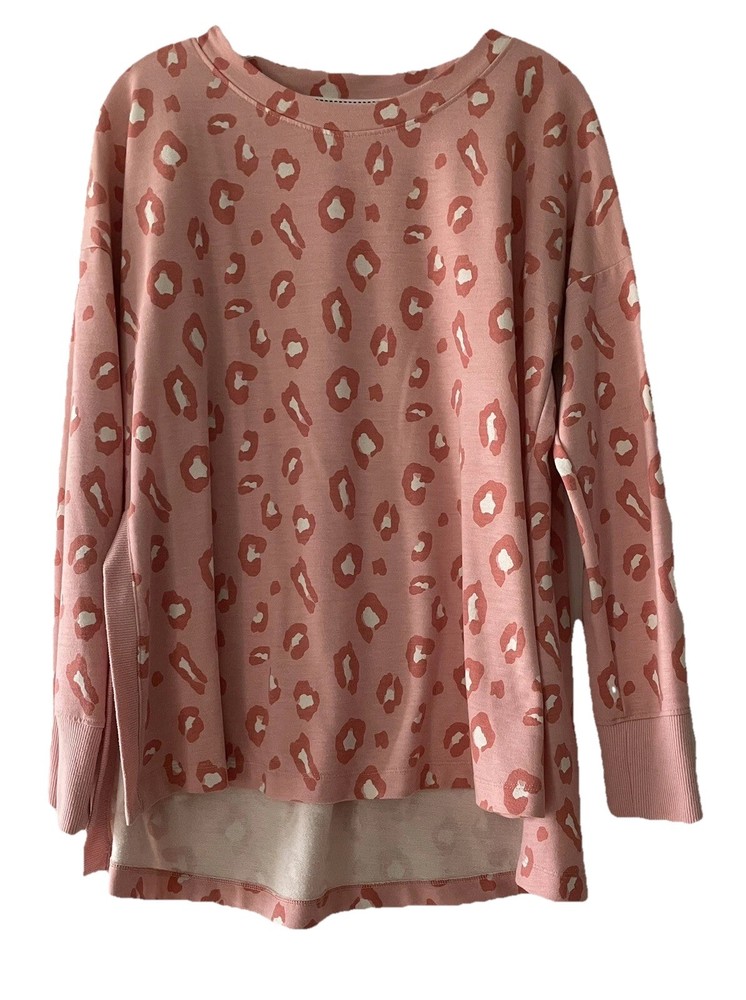 Wonderly Studio Women’s Size Medium Pink Leopard Print Comfy Y2K Shirt Top