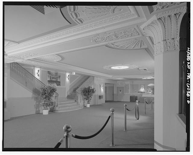 6. Interior, lounge area at rear of house from south - Keswick Theater, 291