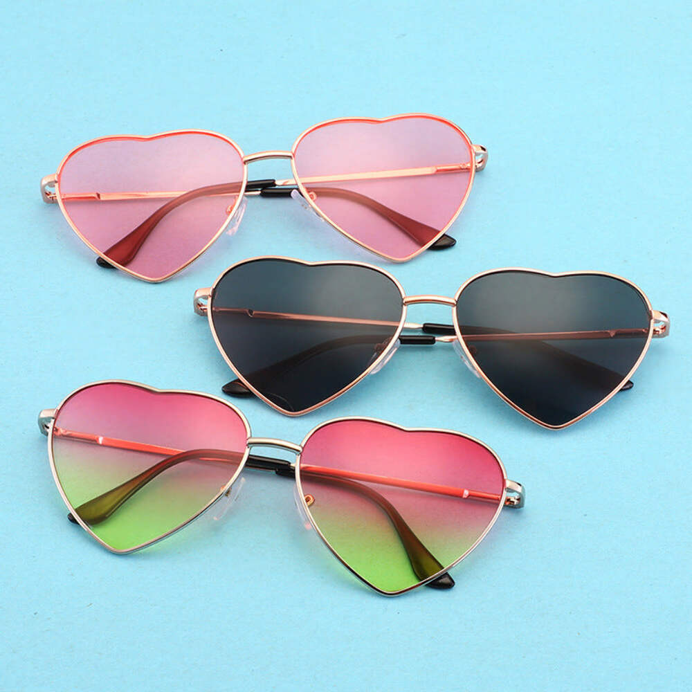 Womens Heart-Shaped Sunglasses, Trendy Peach Heart Design, Stylish Metal Frame,