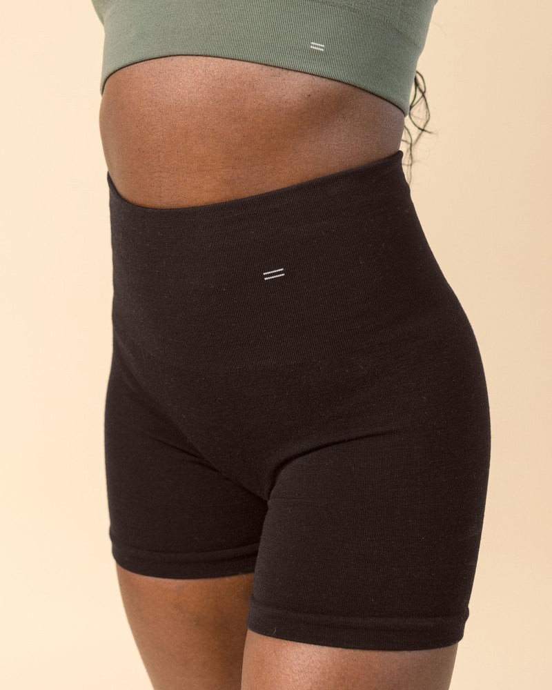 🧡NWT*Branwyn Essential Compressive Short 6