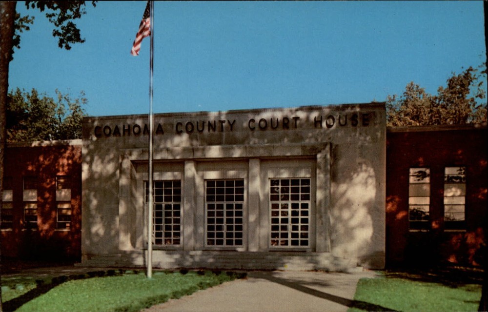 Mississippi Clarksdale Coahoma County Court House ~ 1950s-60s postcard sku789
