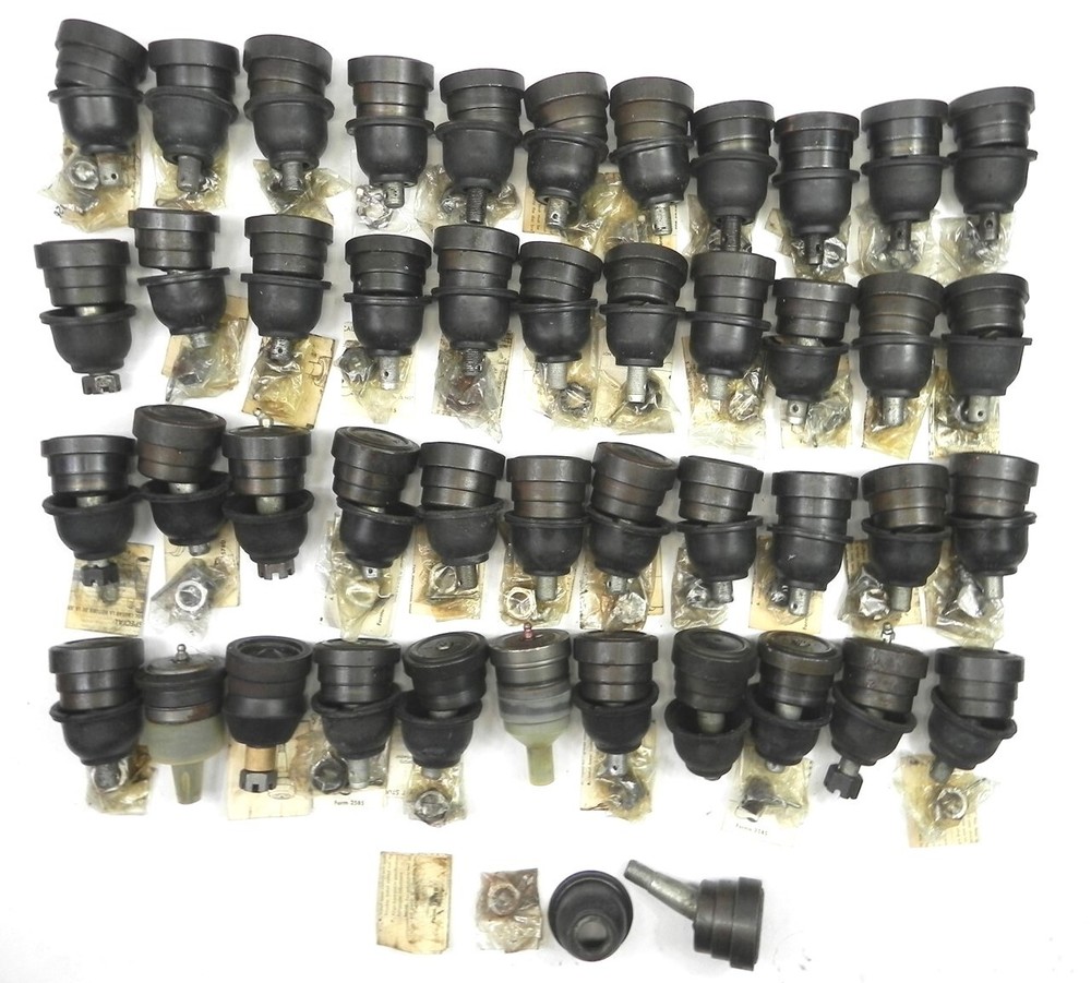 LOT NORS 1971-76 BUICK CHEVY OLDS PONT 77-83 CADDY LWR BALL JOINT MOOG #K-6141