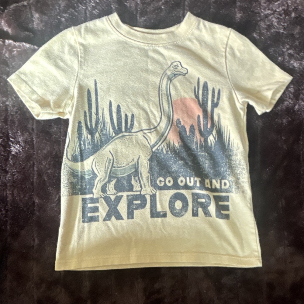 Garanimals Boys Yellow Dinosaur Graphic T-Shirt 5T Short Sleeve Crew Neck