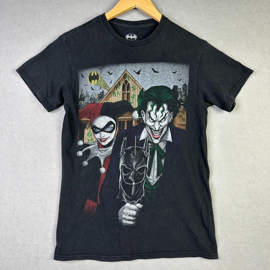 Vintage Graphic Joker and Harley Quinn DC Comics Batman Shirt Size S