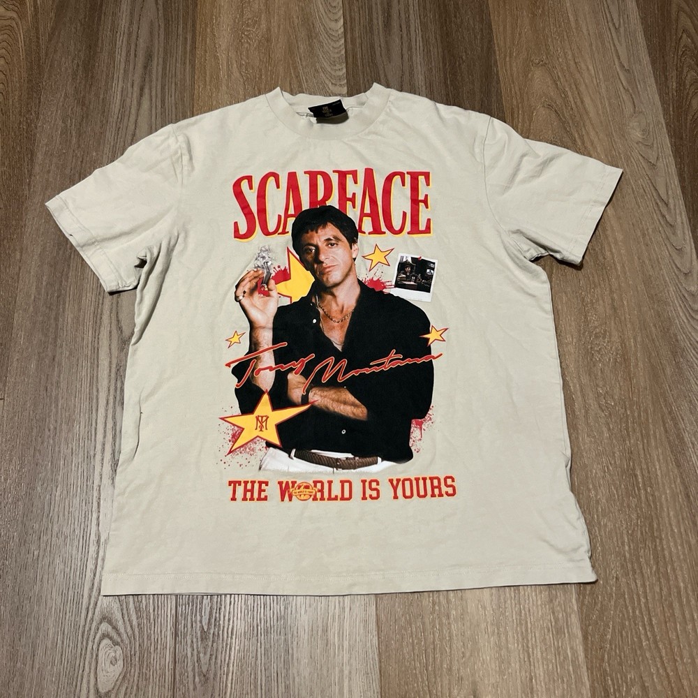 Scarface Movie T-Shirt  - The World is Yours Size Large Beige Tan Tee